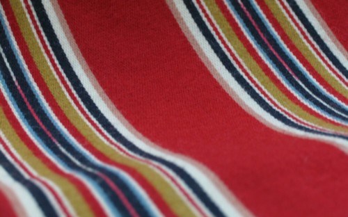 Etelä-Pohjanmaan naisen kansallispuku, käsinkudottu parkkumi, flammu,