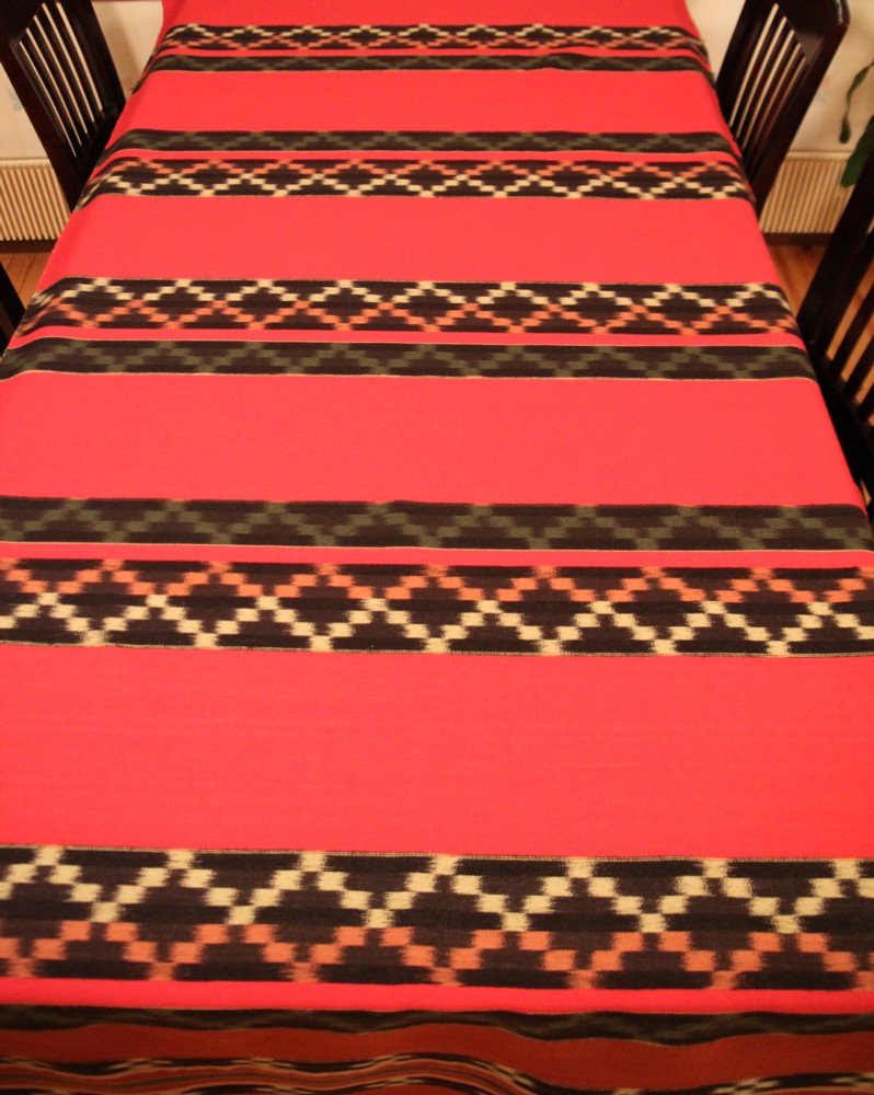 Etelä-Pohjanmaan naisen kansallispuku, käsinkudottu parkkumi, flammu, peräseinäjoen naisen kansallispuku