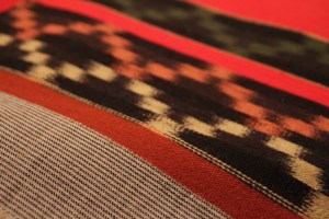 Hameen vyötärökaitaletta vasemmalla alhaalla.