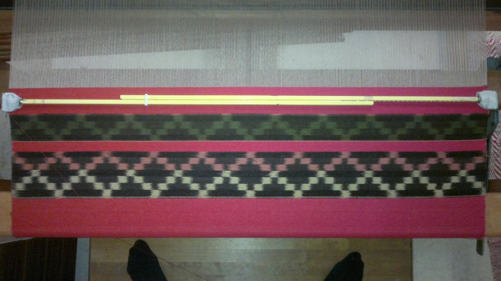 Etelä-Pohjanmaan naisen kansallispuku, käsinkudottu parkkumi, flammu, peräseinäjoen naisen kansallispuku