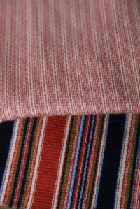 Seiskarin hame- ja esiliinakankaat Barbielle.