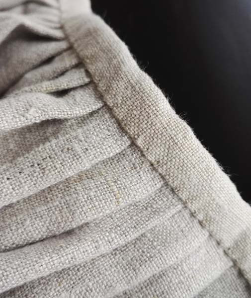 kansallispuku, pellava, alushame, laskostus