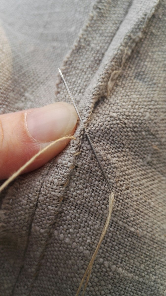 kansallispuku, pellava, alushame, päärmepisto