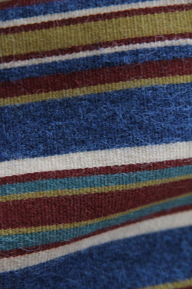 Kainuun kansallispuku, käsinkudottu