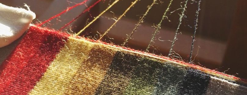 Alatornion kansallispuku, käsinkudottu hamekangas