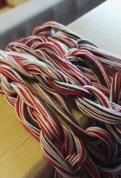 Etelä-Pohjanmaan naisen tarkistettu kansallispuku, pirtanauha