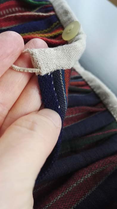 Rovaniemen kansallispuku, hame, silmut, pellavapalttina