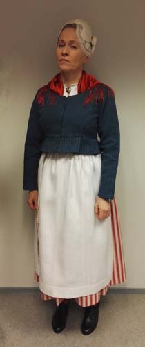 saarijärven tarkistettu kansallispuku