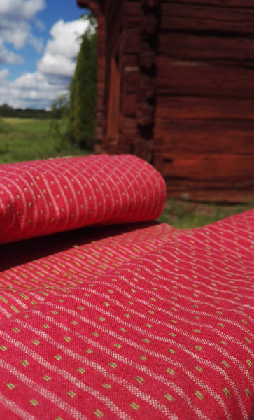 Valmista Uskelan liivikangasta.