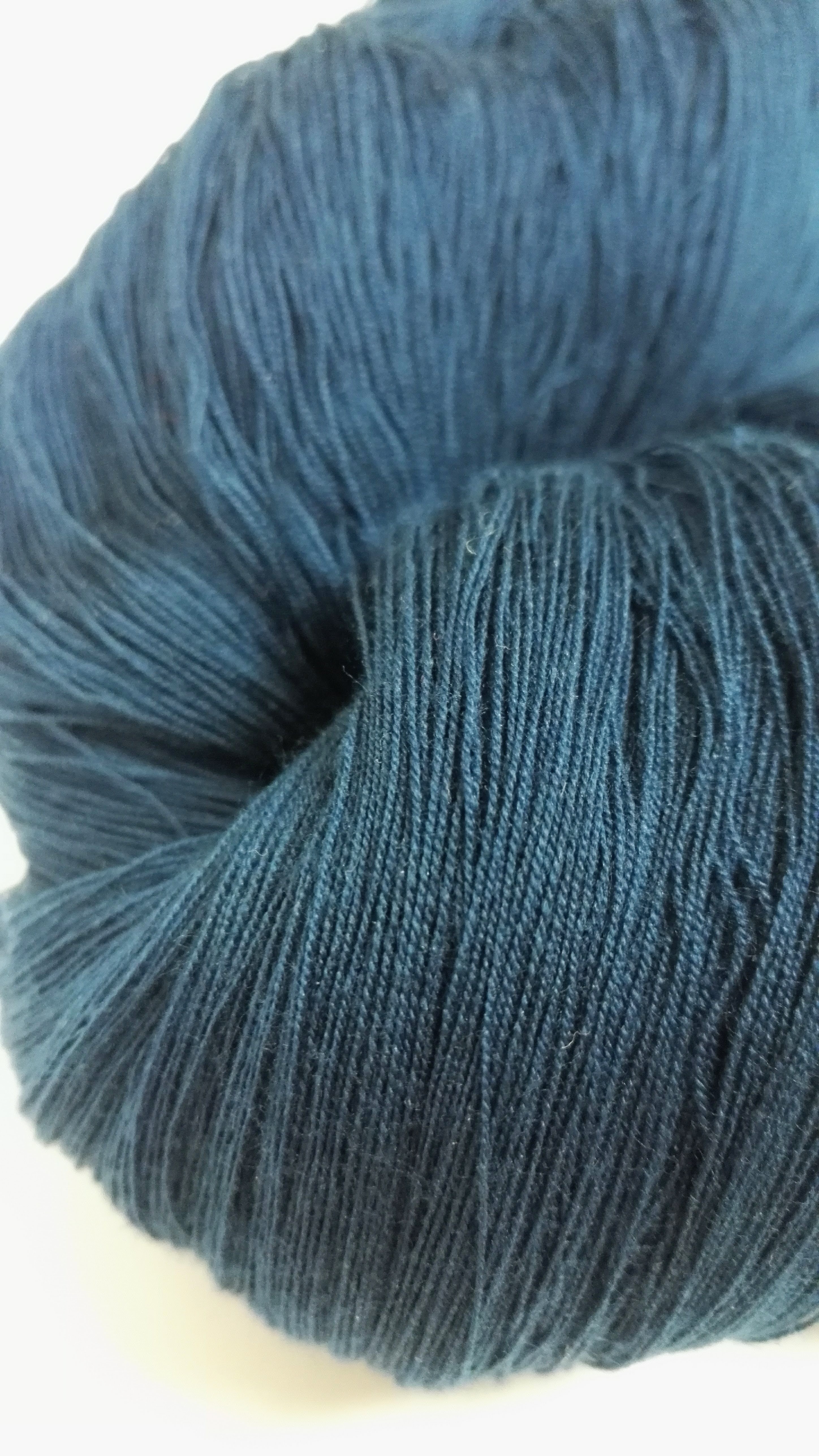 kansallispuku puuvillalanka tex 20x2 sininen A Kuopion seudun kansallispuku Pieksämäen seudun kansallispuku Kalajokilaakson kansallispuku